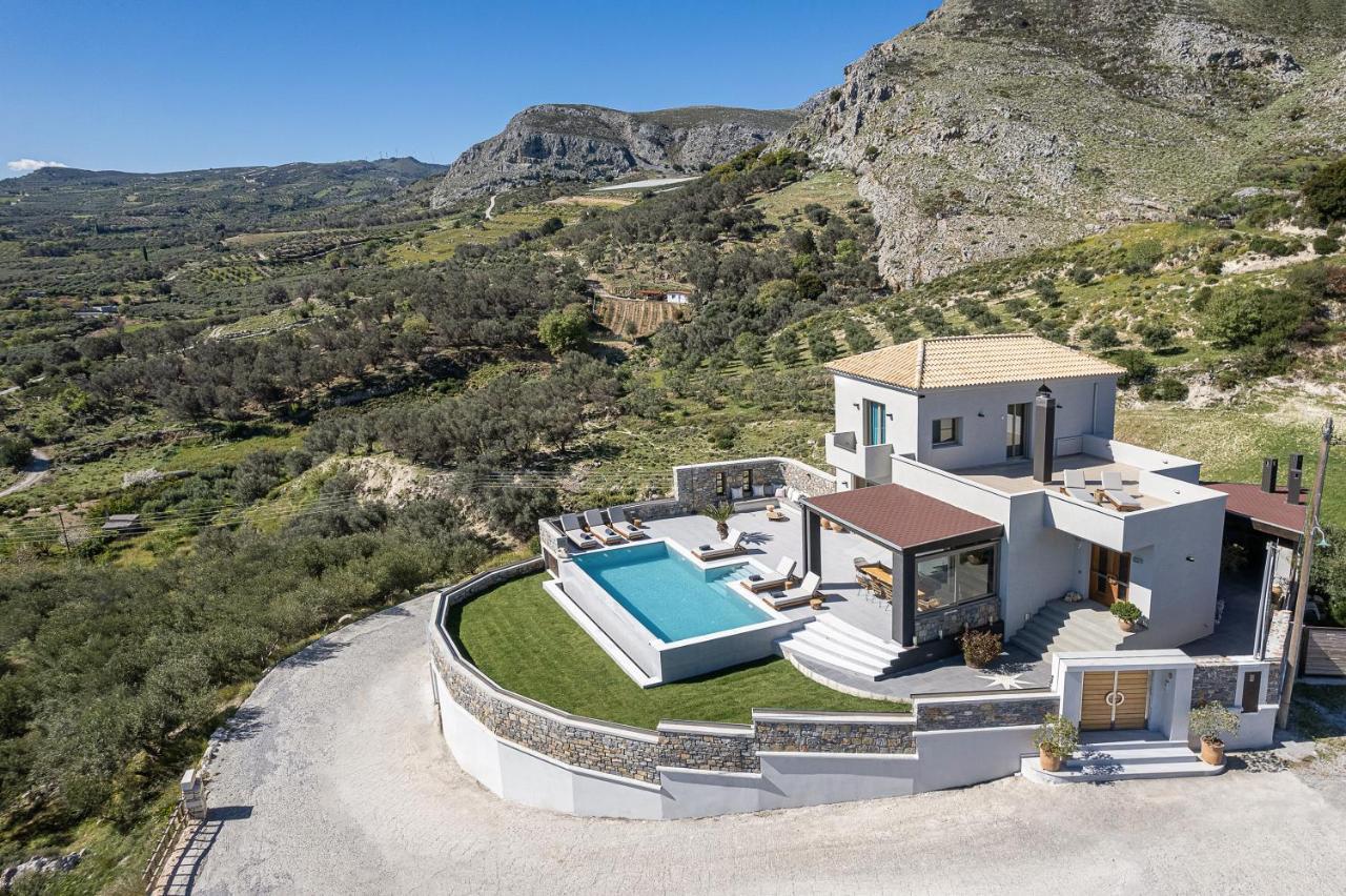 Amavi - Private Heated Pool *
