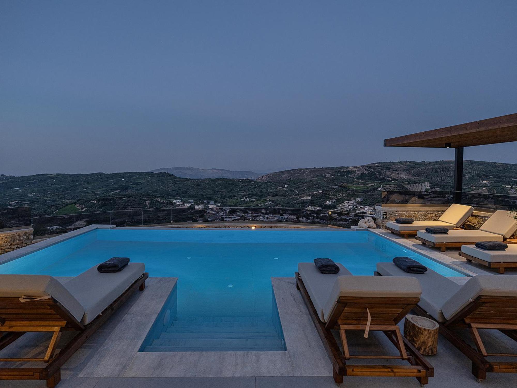 Vilă Amavi - Private Heated Pool *